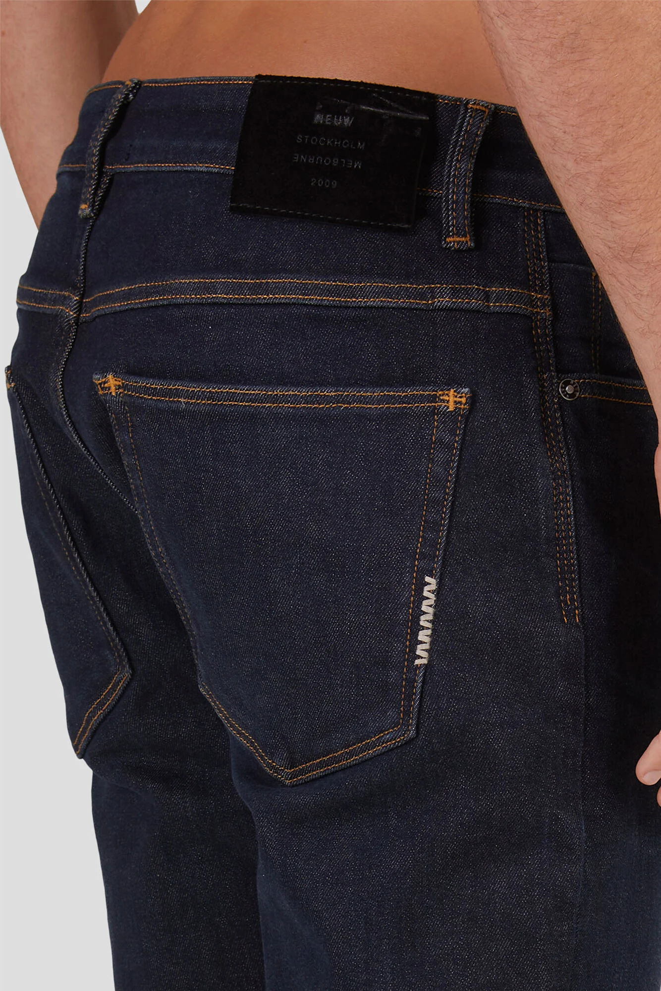 Lou Slim - Typecast - Image 3