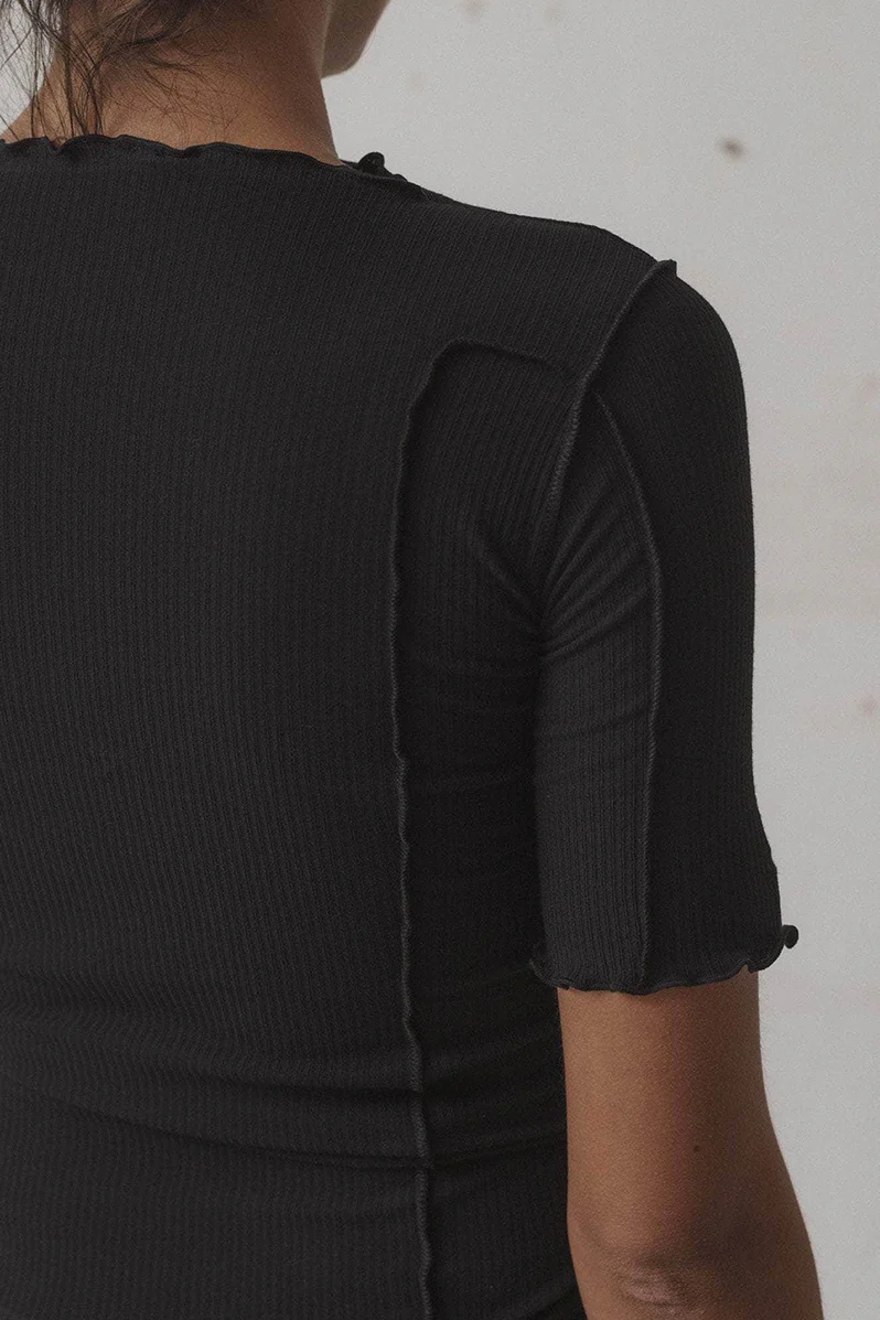 Omato 3/4 Tee - Black - Image 5