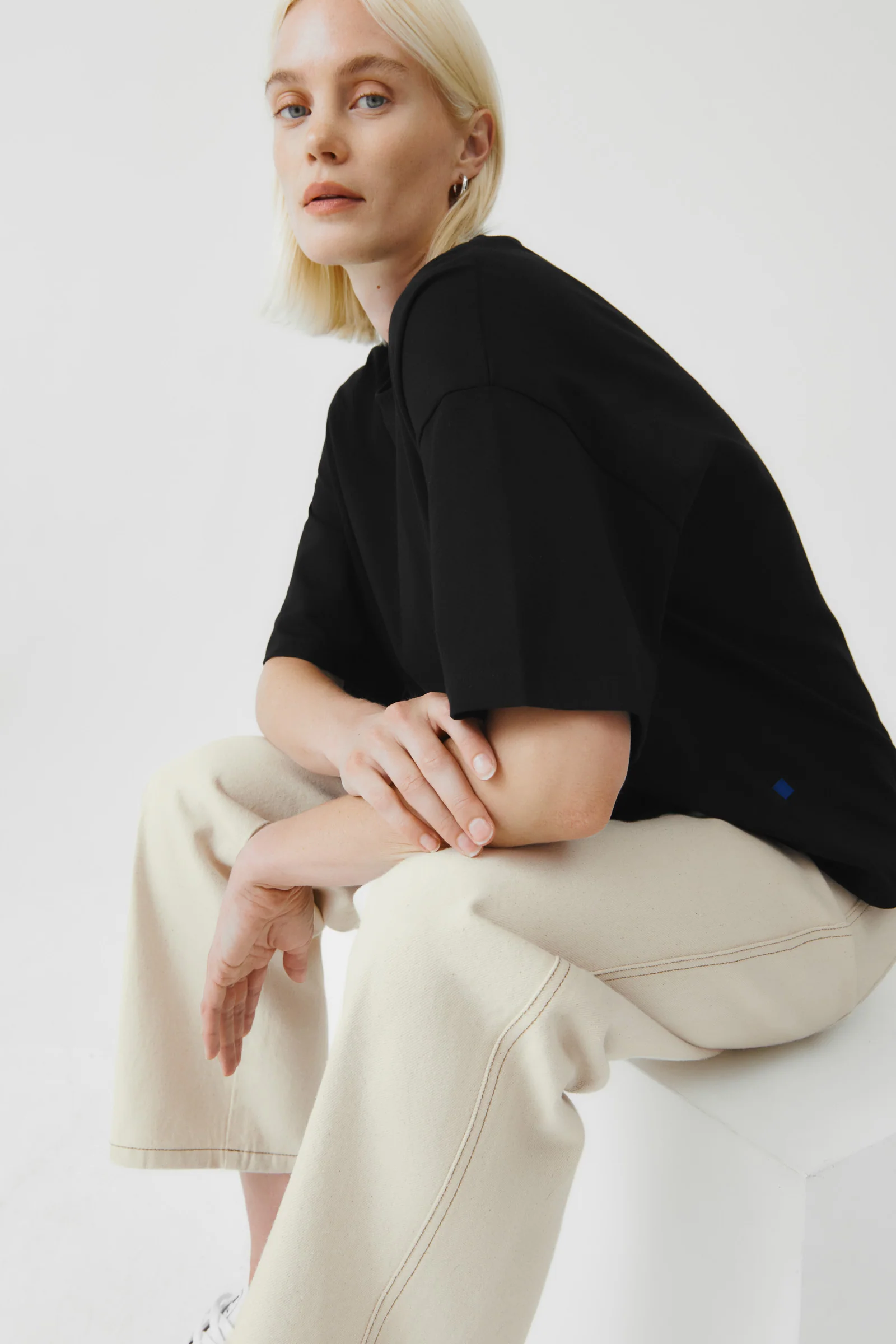 Oversized Boxy Tee - Black - Image 5